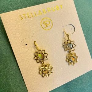 Stella & Ruby Rainbow Pearl Opalescent Floral Dangle Earrings Gorgeous NWT